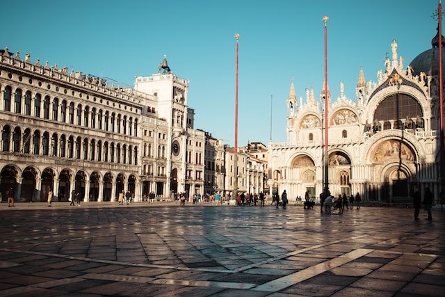 natale è di scena a venezia - https://unsplash.com/photos/k0giR5fHmnE