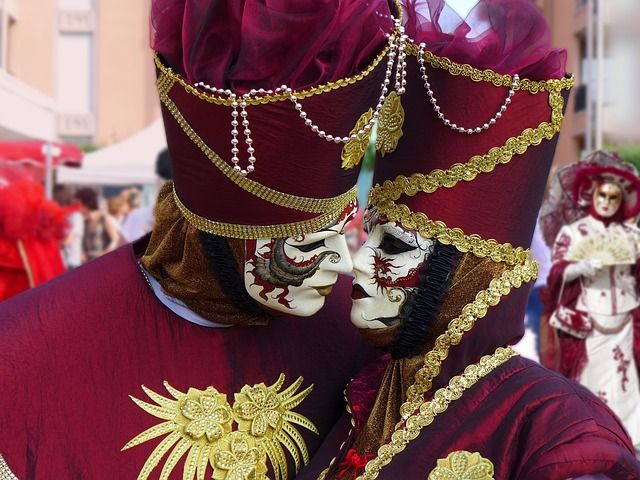 cosa fare durante il carnevale di venezia - https://pixabay.com/it/photos/maschera-di-venezia-1814482/