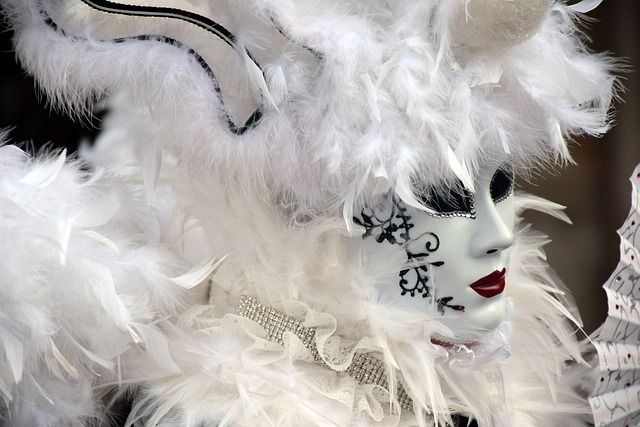 cosa fare a carnevale - https://pixabay.com/it/photos/venezia-carnevale-maschera-2032297/